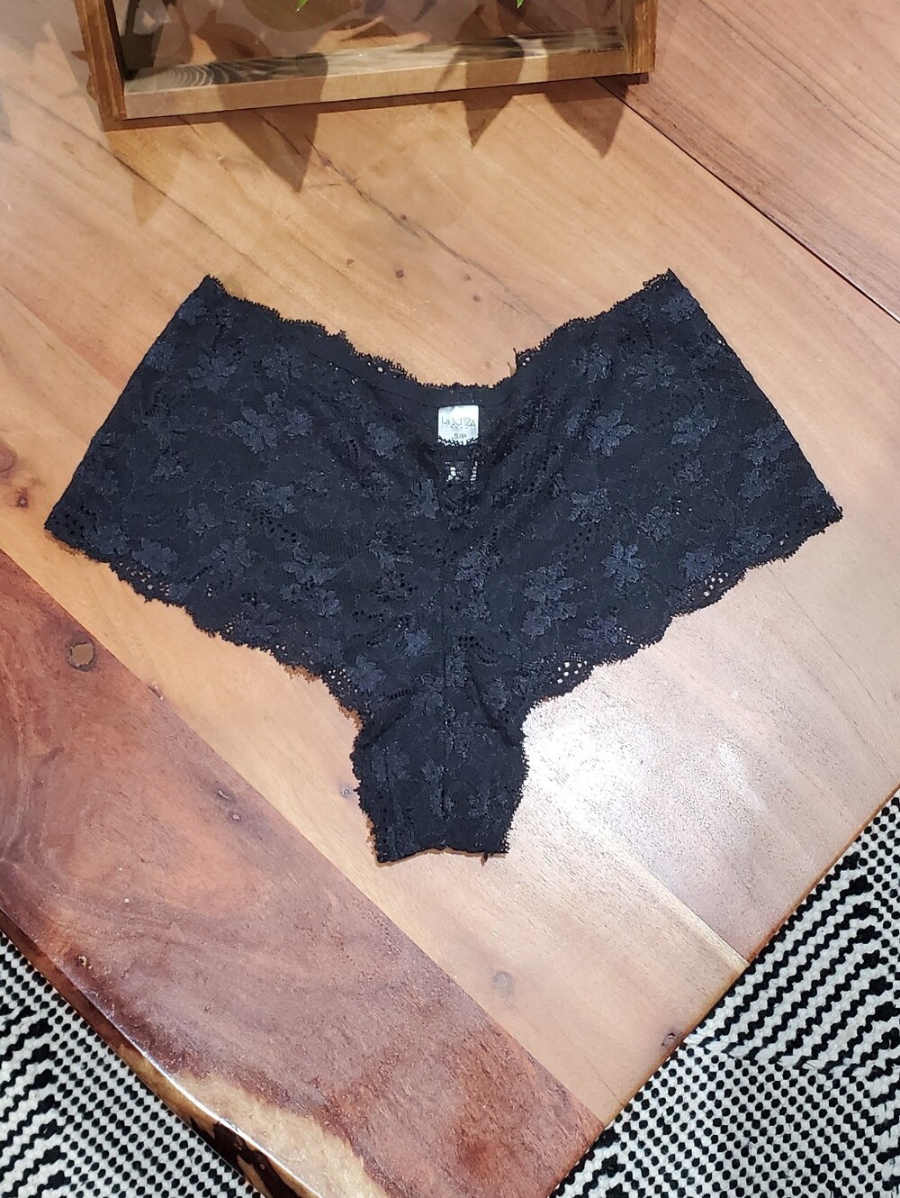 LA SĖNZA Lace Boyfriend Chėeky Black Pantíe